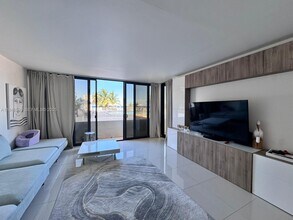 2201 S Ocean Dr in Hollywood, FL - Building Photo - Building Photo