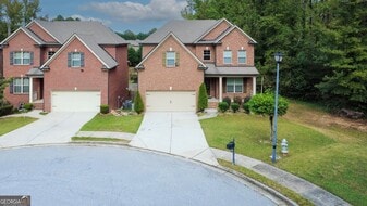 568 Garden View Ct in Lawrenceville, GA - Building Photo