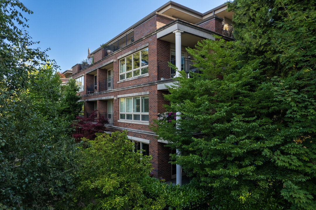 HARVARD ESTATES in Seattle, WA - Foto de edificio