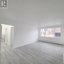 125 Shelborne Ave in Toronto, ON - Building Photo - Building Photo
