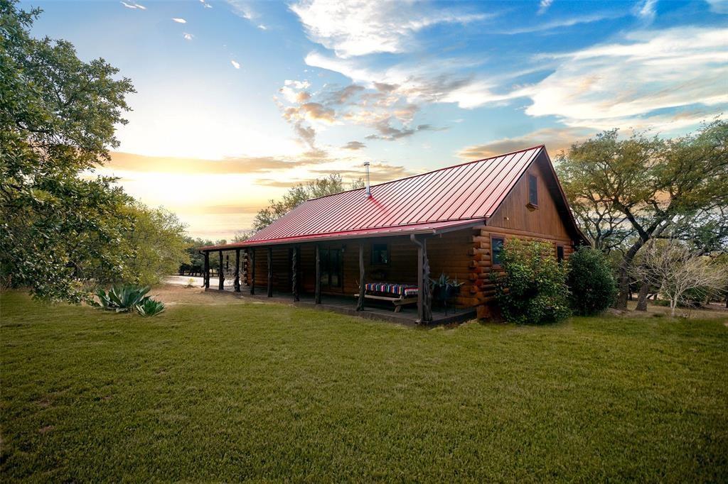 251 Shelton Ranch Rd in Dripping Springs, TX - Building Photo