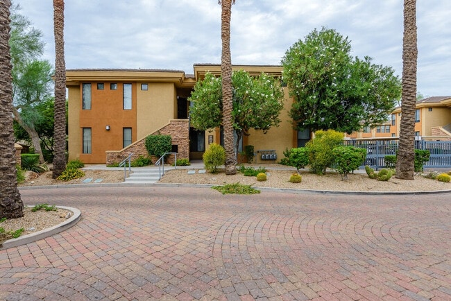 6900 E Princess Dr