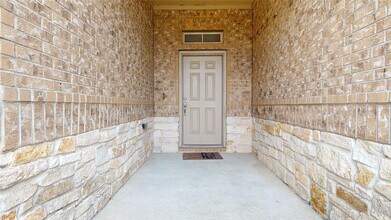 2327 Windy Sail Dr in La Marque, TX - Building Photo - Building Photo