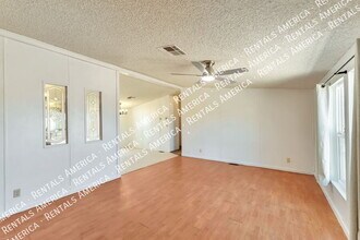 13320 W El Lobo Rd in Tucson, AZ - Building Photo - Building Photo