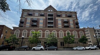 1323 W Morse Ave in Chicago, IL - Building Photo