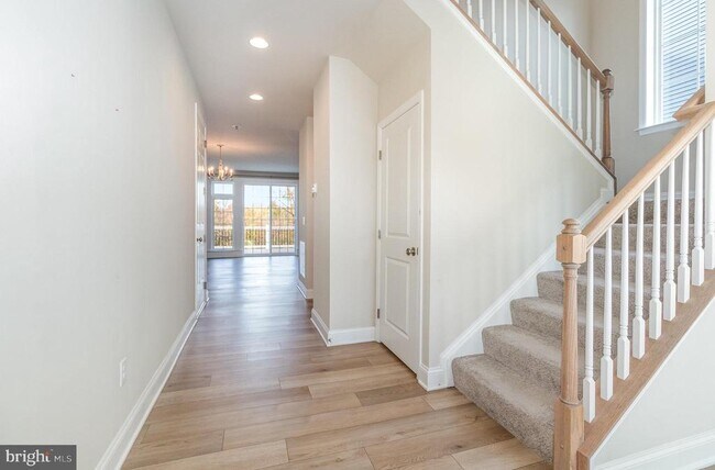 1726 Bradley Dr in Harrisburg, PA - Foto de edificio - Building Photo