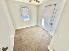 1510 S 10th St in Burlington, IA - Building Photo - Building Photo