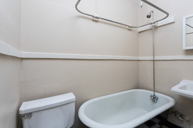 Doricourt Apartments -- Historic SW Downtown in Portland, OR - Foto de edificio - Building Photo