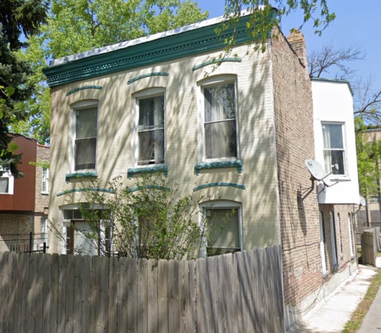 property at 423 N Lawndale Ave