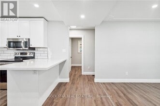 23 Terrance Dr in Brantford, ON - Building Photo - Building Photo
