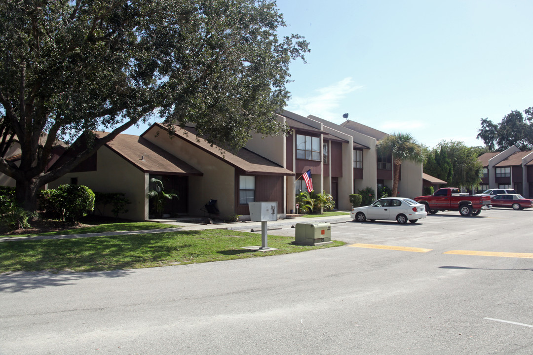 365 Market Sq E in Lakeland, FL - Building Photo