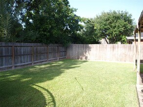 4027 Avanti Dr in Pearland, TX - Building Photo - Building Photo