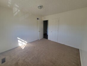 415 Chapman Ct in Lexington, KY - Building Photo - Building Photo