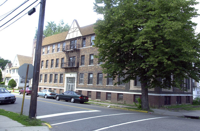 239 Gregory Ave in Passaic, NJ - Building Photo - Building Photo