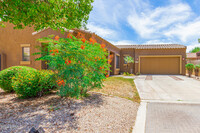 7017 S Golfside Ln in Phoenix, AZ - Foto de edificio - Building Photo