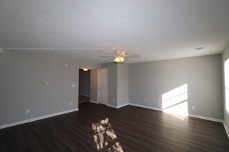 633 Miles Rd in Nicholasville, KY - Building Photo - Building Photo