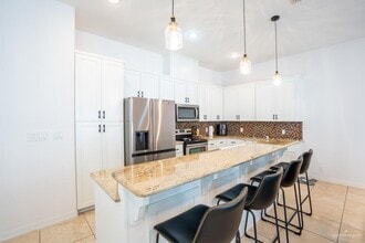 21 S 5th St in McAllen, TX - Building Photo - Building Photo