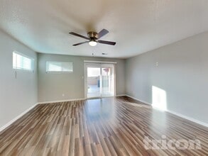 8232 Bluffs Edge Pl NW in Albuquerque, NM - Building Photo - Building Photo