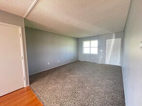 5364 S Hutchinson Ave in Battlefield, MO - Building Photo - Building Photo