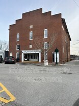 65 E Cedar St in Zionsville, IN - Building Photo