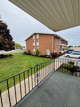 2715 Eggert Rd in Tonawanda, NY - Foto de edificio - Building Photo