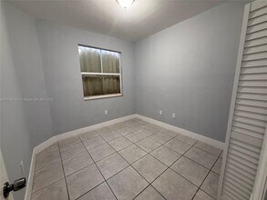 1569 SE 26th St in Homestead, FL - Building Photo - Building Photo