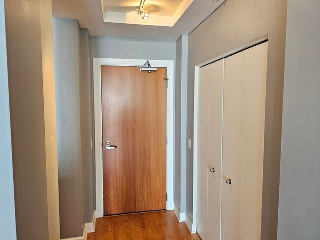 1235 S Prairie Ave in Chicago, IL - Building Photo - Building Photo