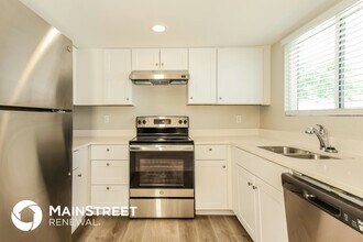 10412 W Calle De Edens in Phoenix, AZ - Foto de edificio - Building Photo