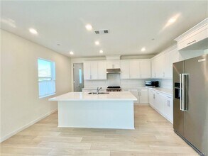 27816 Marquee Dr in Valencia, CA - Building Photo - Building Photo