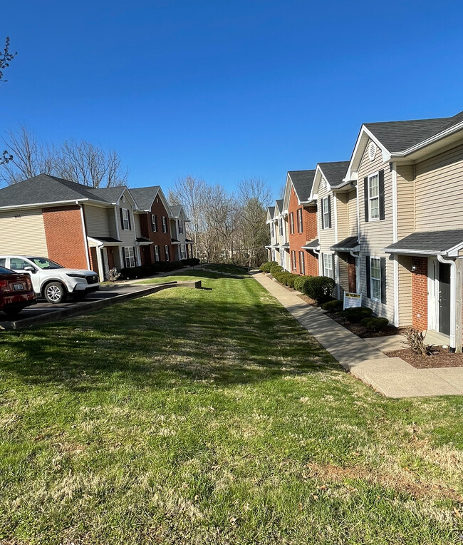 1115 Regency Way in Elizabethtown, KY - Building Photo - Building Photo