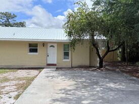 614 Jupiter Ave NW in Lake Placid, FL - Building Photo