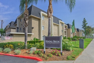 Kendall Brook Apartments in San Bernardino, CA - Foto de edificio - Building Photo