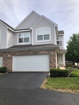 281 Bay Dr in Itasca, IL - Building Photo