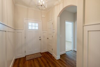 8033 Barton Dr in Columbus, GA - Building Photo - Building Photo