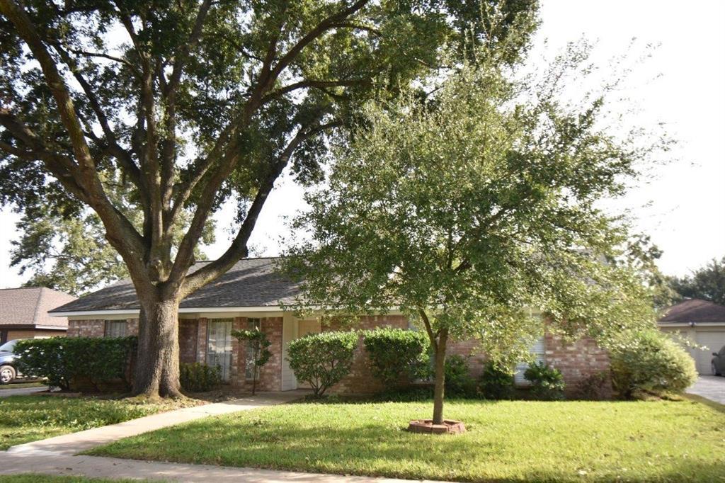 431 Applewhite Dr in Katy, TX - Foto de edificio