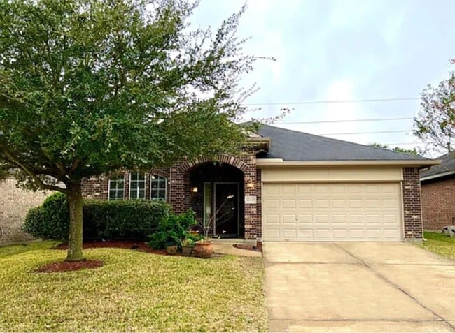 11907 Golden Lodge Ln