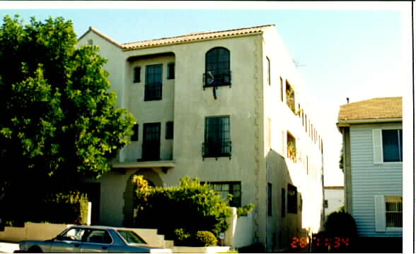 1140 N Ogden in Los Angeles, CA - Building Photo - Building Photo