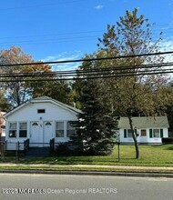 186 Ocean Ave in Middletown, NJ - Building Photo - Building Photo