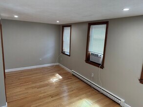 14 Edgerly Pl, Unit 3 in Boston, MA - Foto de edificio - Building Photo