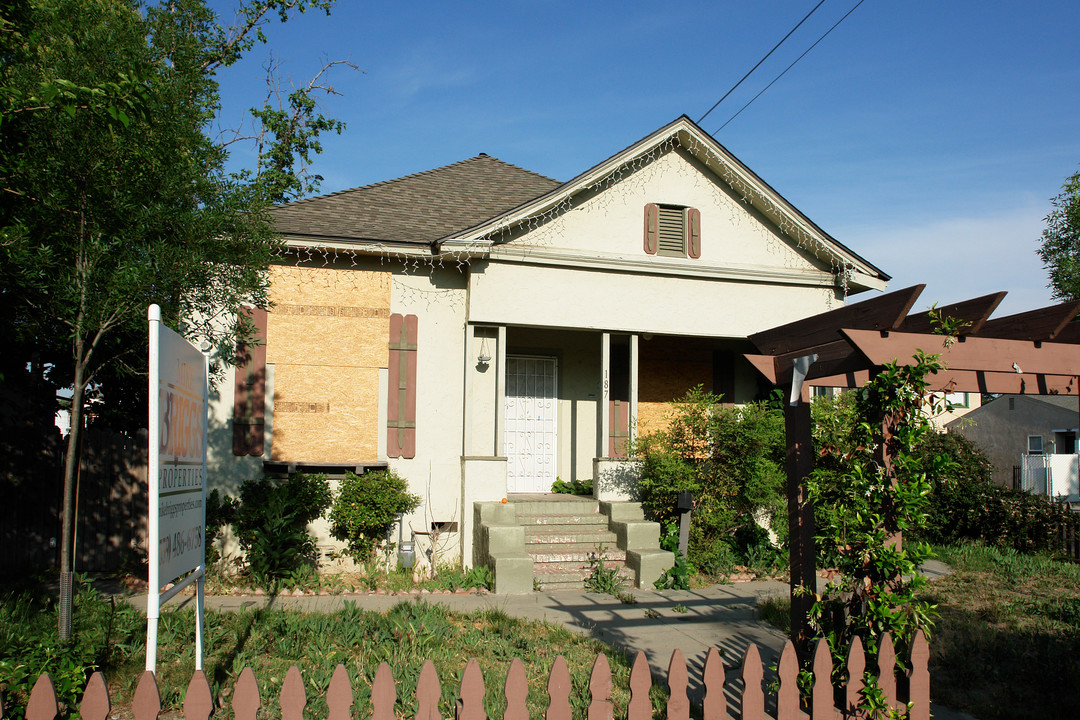 187 N Van Ness Ave in Fresno, CA - Building Photo