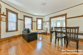 11 Parkton Rd, Unit 1 in Boston, MA - Building Photo - Building Photo