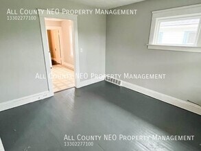 10008 Mt Auburn Ave in Cleveland, OH - Building Photo - Building Photo