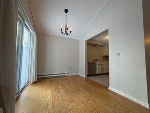 9-11 Oakview Dr in Cape Elizabeth, ME - Building Photo - Building Photo