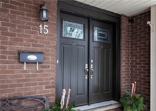 15 Harwood Rd in Cambridge, ON - Building Photo - Building Photo