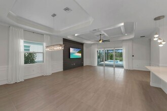 13699 Blue Bay Cir in Ft. Myers, FL - Building Photo - Building Photo