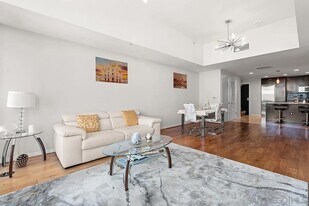 1262 Kettner Blvd, Unit 702 in San Diego, CA - Building Photo