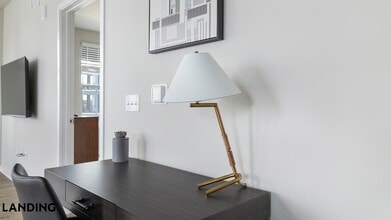4902 Cosmos Cir, Unit 301 in Wimauma, FL - Foto de edificio - Building Photo