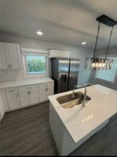 2405 Cross St NW in Atlanta, GA - Building Photo - Building Photo