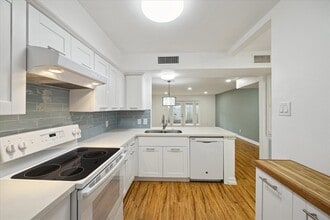 5237 Arboles Dr in Houston, TX - Building Photo - Building Photo