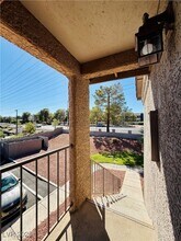 2750 S Durango Dr in Las Vegas, NV - Foto de edificio - Building Photo